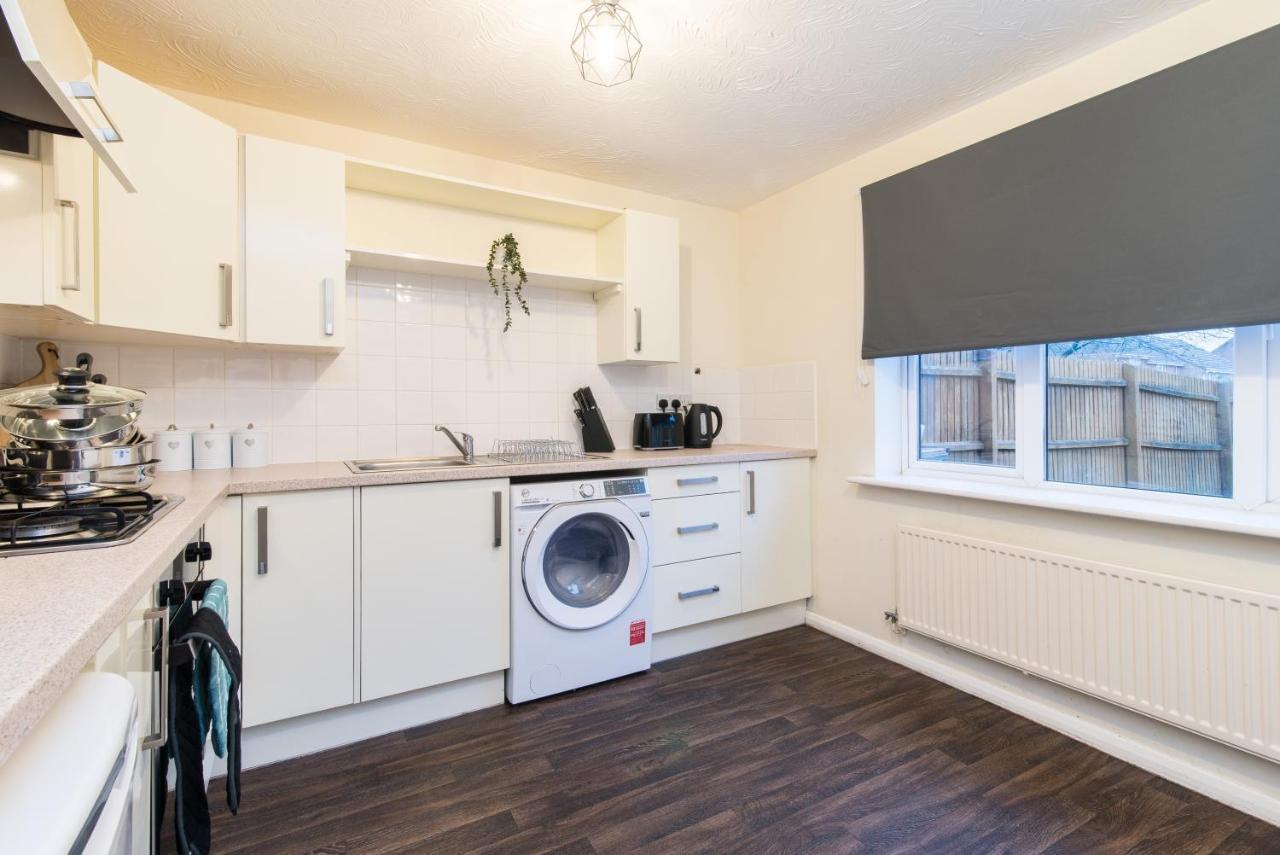 Coventry- Perchfoot 3 Bedroom Contractor And Pet-Friendly Spacious House By Sublime Stays Luaran gambar