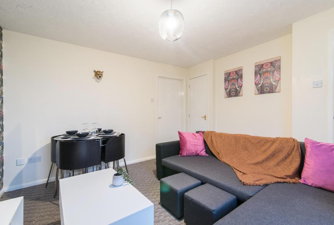 Coventry- Perchfoot 3 Bedroom Contractor And Pet-Friendly Spacious House By Sublime Stays Luaran gambar